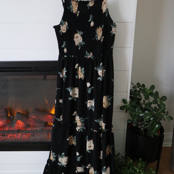 Black and Yellow Floral Maxi Dress - Picture 3 of 9